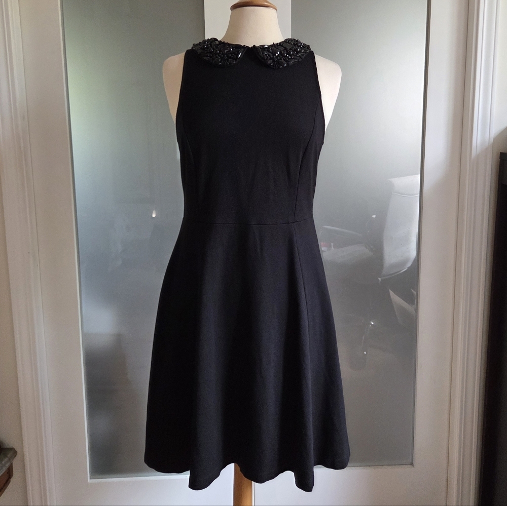 Carmen Dresses Mark Valvo Beaded Collar Black Sleeveless Size 12